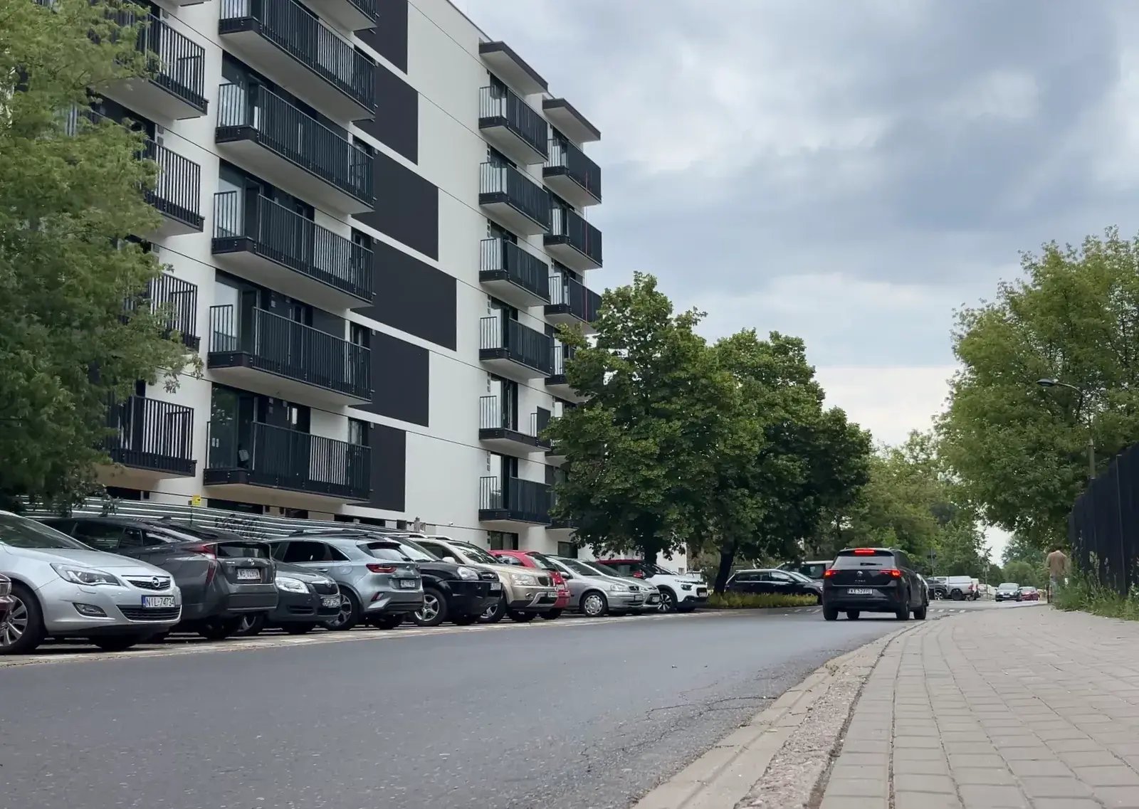 Bogusławskiego 21 od strony ulicy